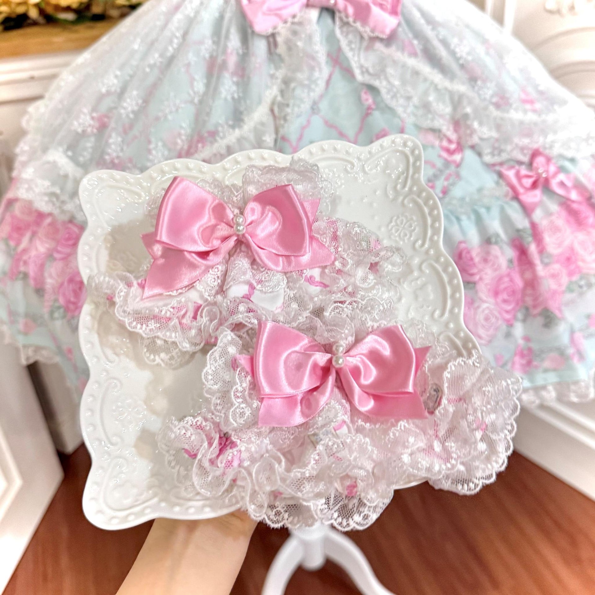 A Pair of Cuffs Only - White (one size / choose M) - Summer 2026 TaTaTa Lolita coordinate piece