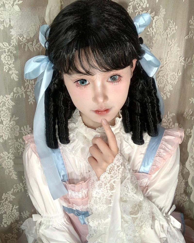 Sparkling 33cm Lolita Court Wig with Roman Curls - image 6