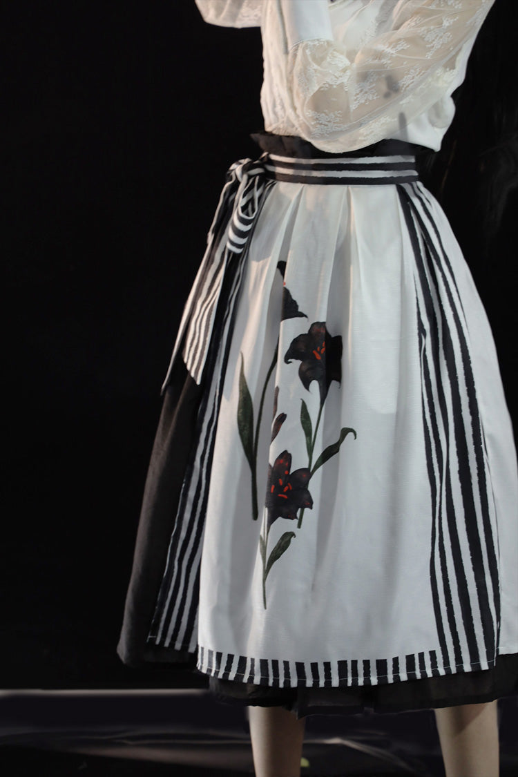 Lily - Printed & Embroidered Gothic Lolita Skirt - image 2