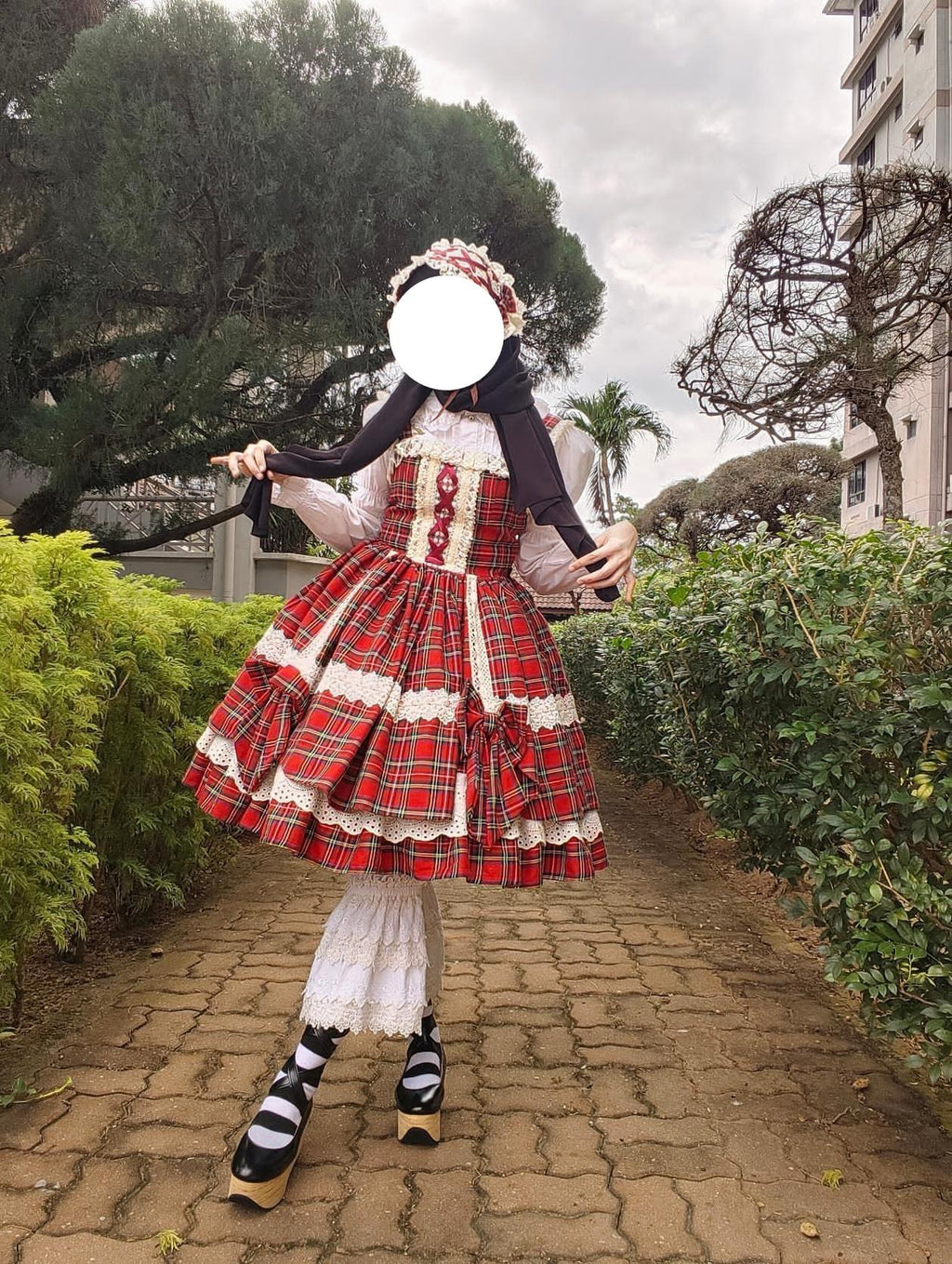 Noloria - Medium-High Volume Lolita White Puffy Petticoat, 17.7" (45 CM) - image 9