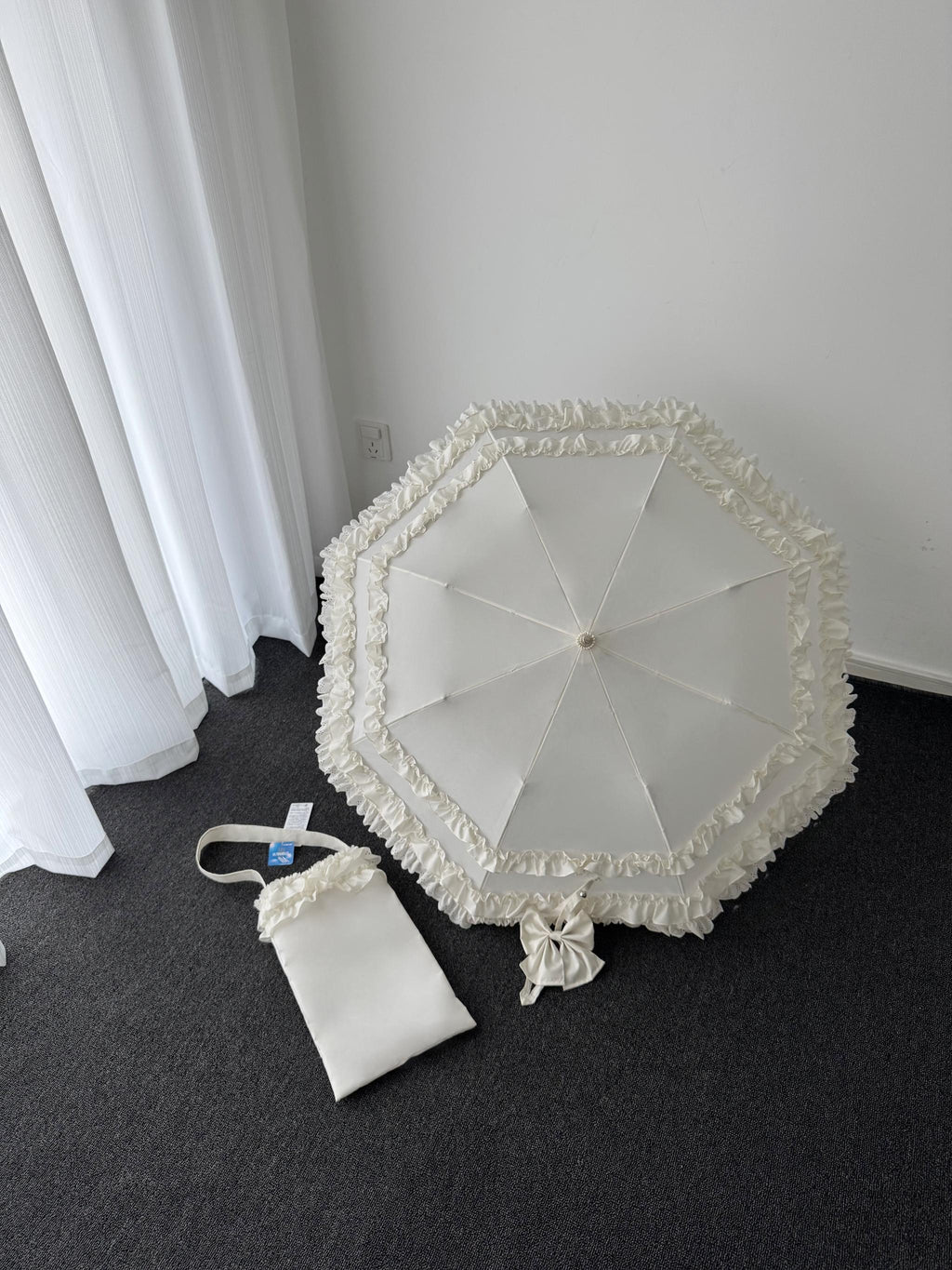 Raven and Lace Classic Lolita Foldable Ruffle Parasol - image 3