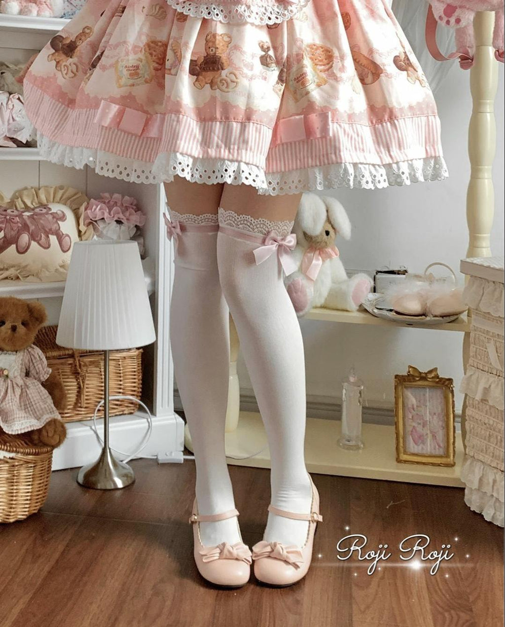 Sweet Lolita Socks With Lace & Bow Details - image 10