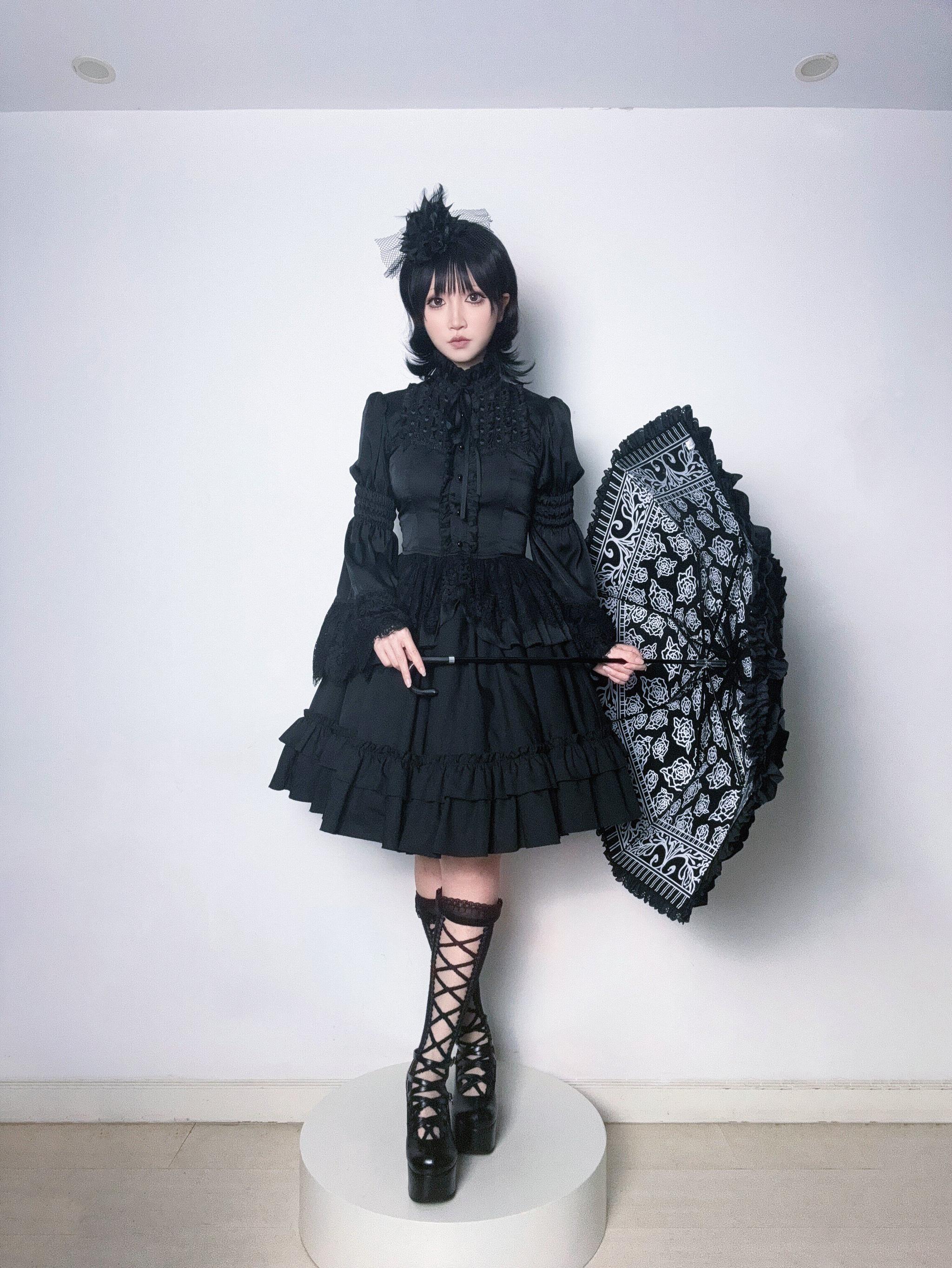 Raven and Lace Classic Lolita Foldable Ruffle Parasol - image 19