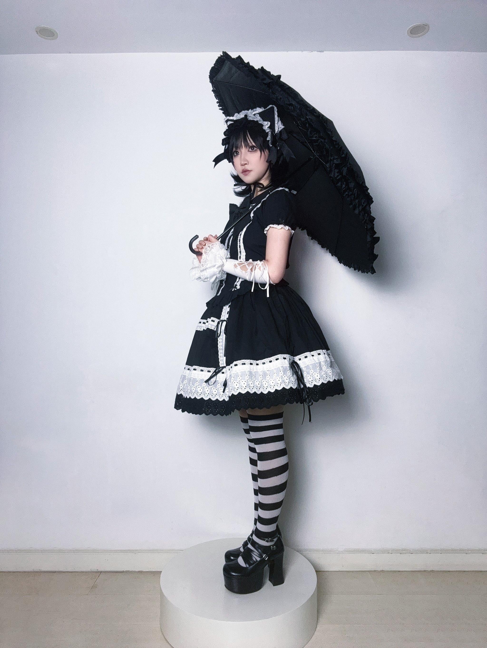 Raven and Lace Classic Lolita Foldable Ruffle Parasol - image 14