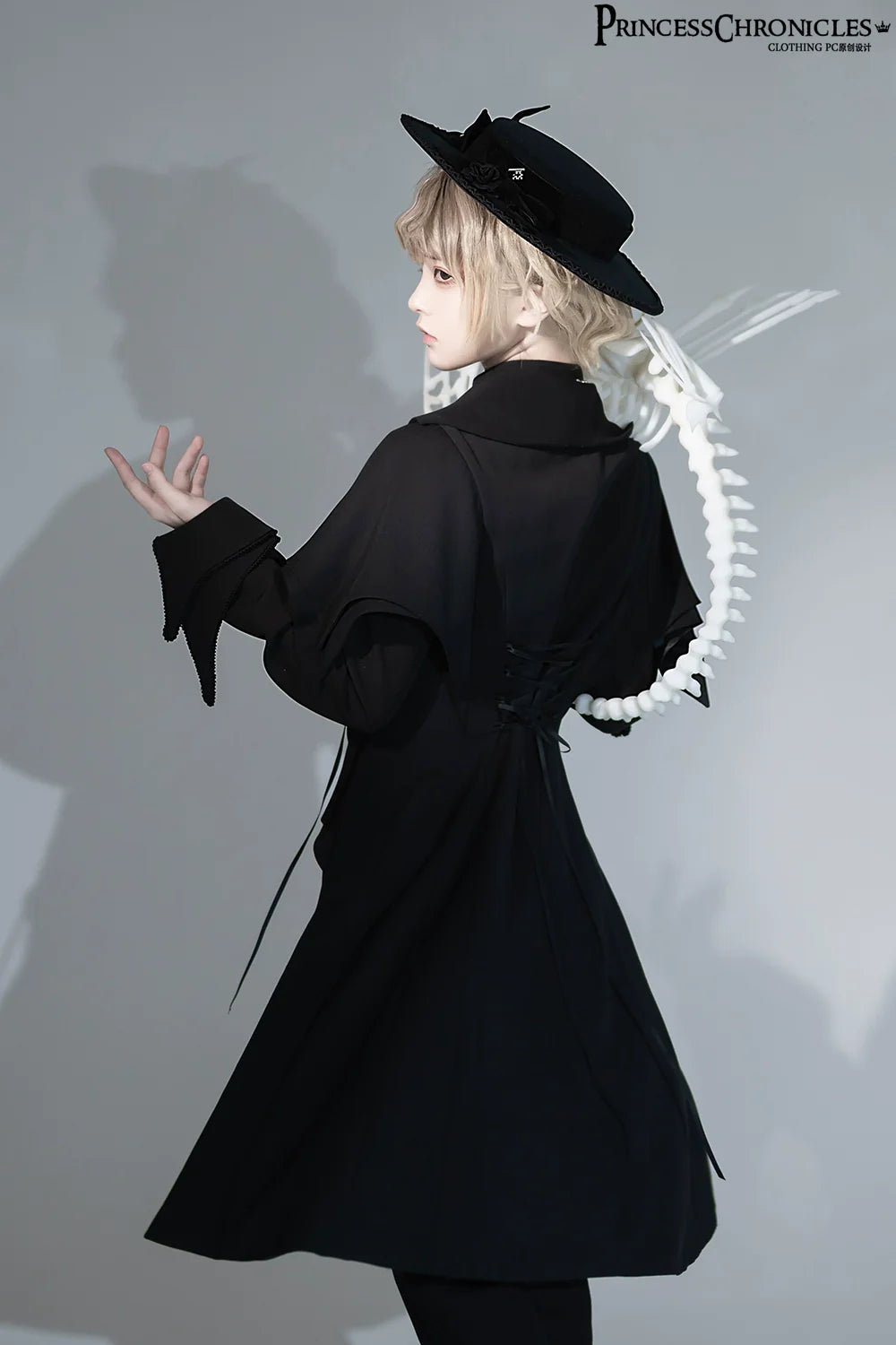 Yan Ye - Swallowtail Ouji Lolita Long Vest - image 3