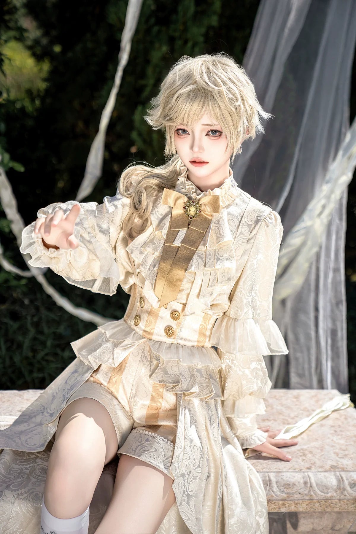 Ouji Lolita Suspender Shorts and Shirt Set - image 7
