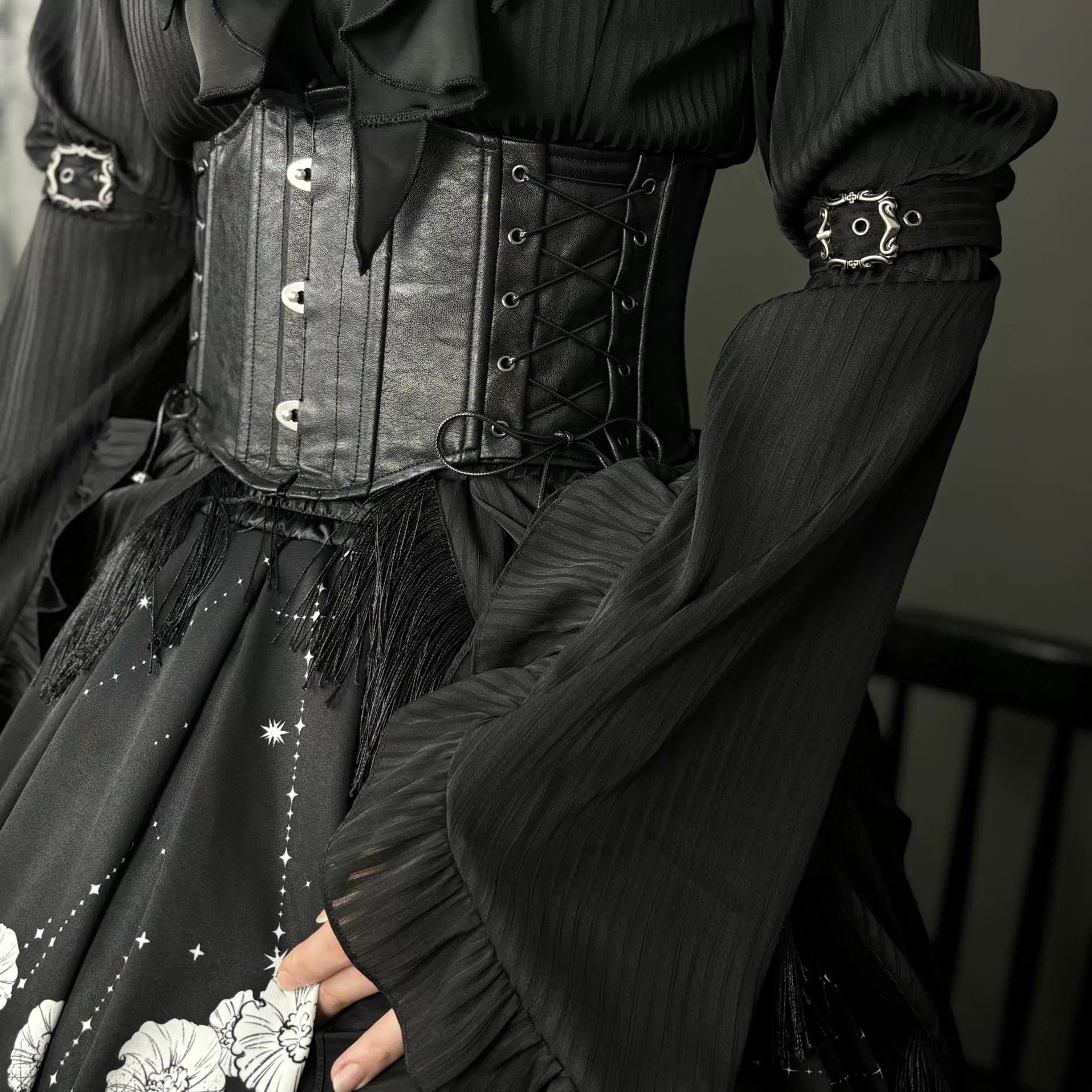 Bone Theater - Gothic Lolita Waist Corset Black Slimming Corset - image 4