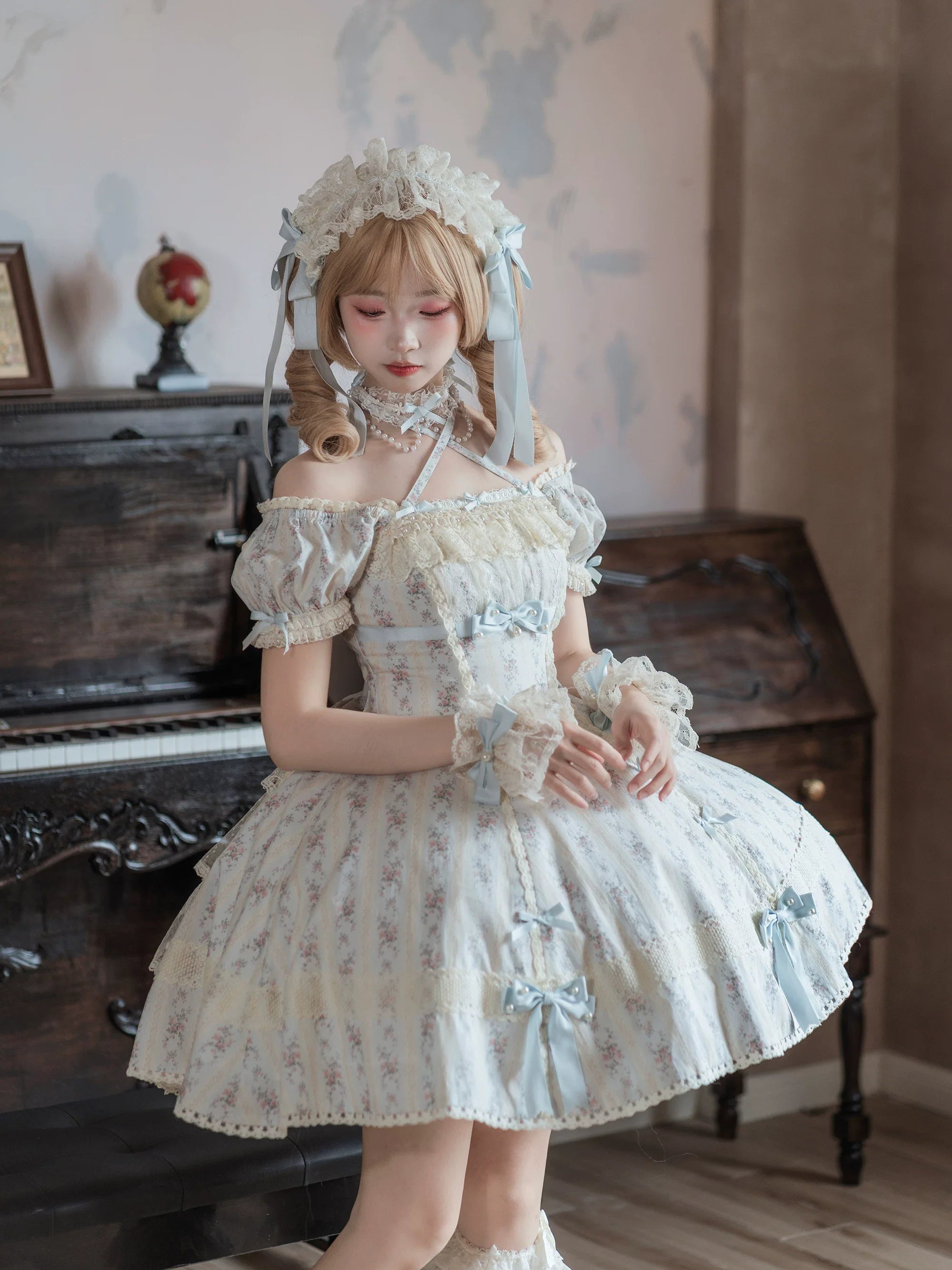 Garden Encounter of Three Springs - Cotton Old School Lolita Floral Print OP, Lace Back Opening and Accessories - image 15