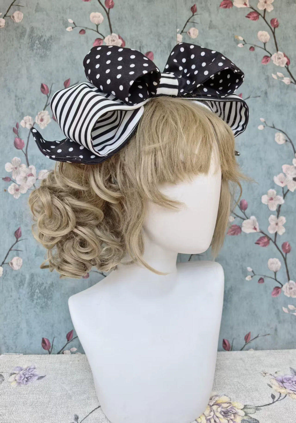 Poodle - Old School Lolita OP Dress and Accessories - image 5