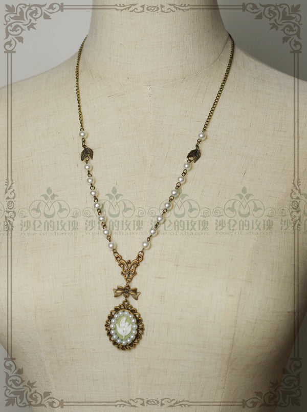 Cameo Lolita Necklace and Ring - image 4