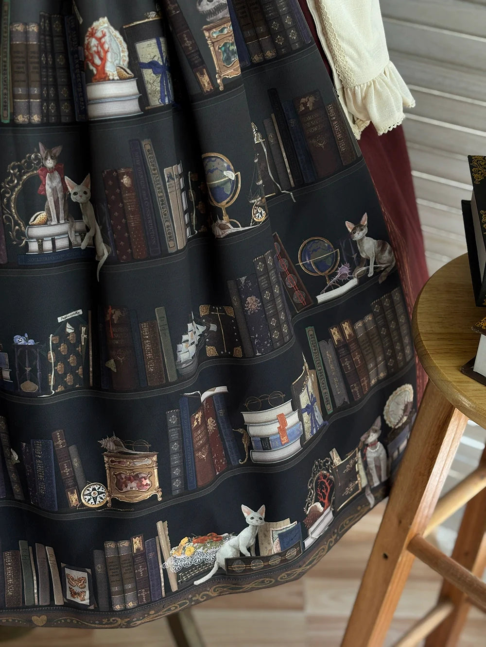 German Bookshelf - Classic Lolita Printed JSK Dress - image 55