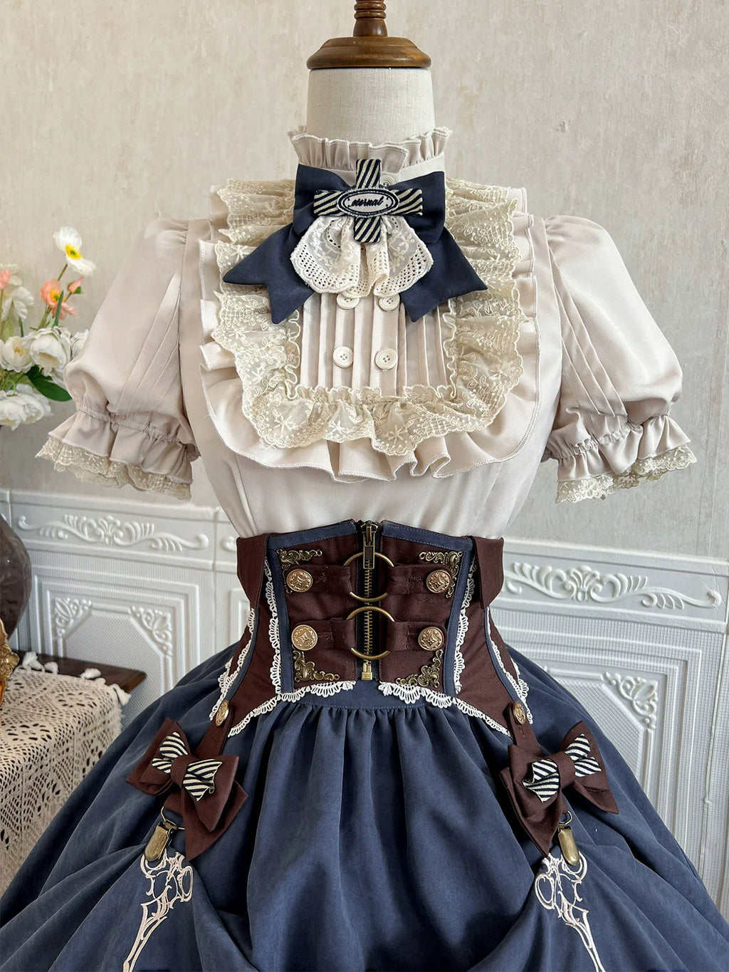 Gilded Pointer - Elegant Classic Lolita Skirt Suit - image 12