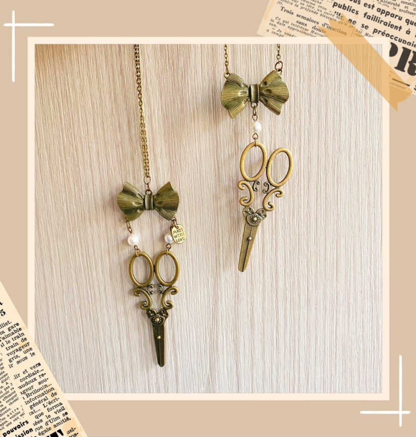 Vintage Lolita Bow-Scissors Shaped Necklace - image 3