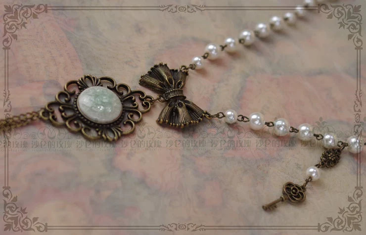 Vintage Lolita Pearl Necklace with Key Charm - image 8