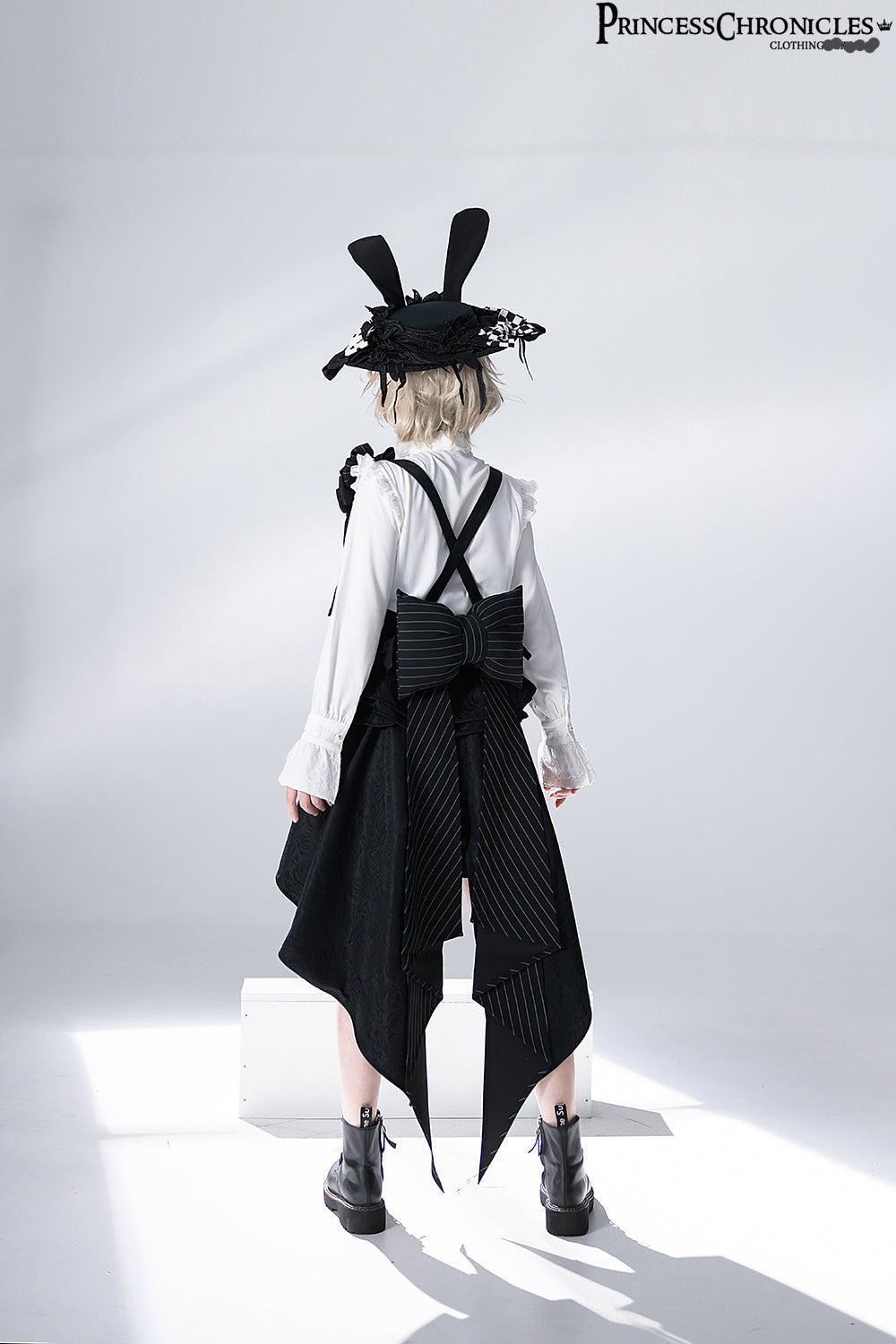 Rabbit Theater Ouji Lolita Blouse and Shorts Set - image 3