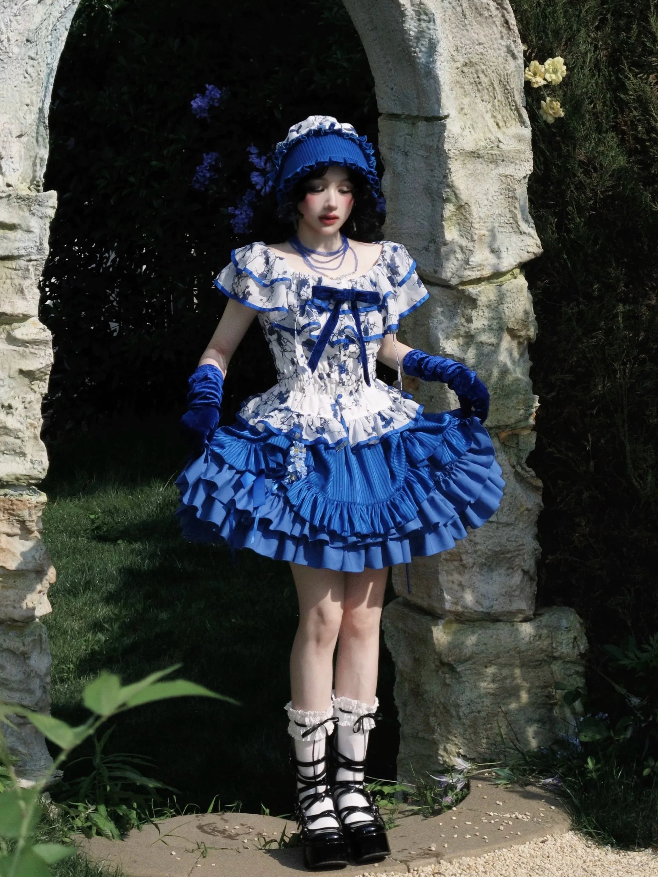 Thorned Rose Gothic Lolita Blouse and Skirt Set - image 5