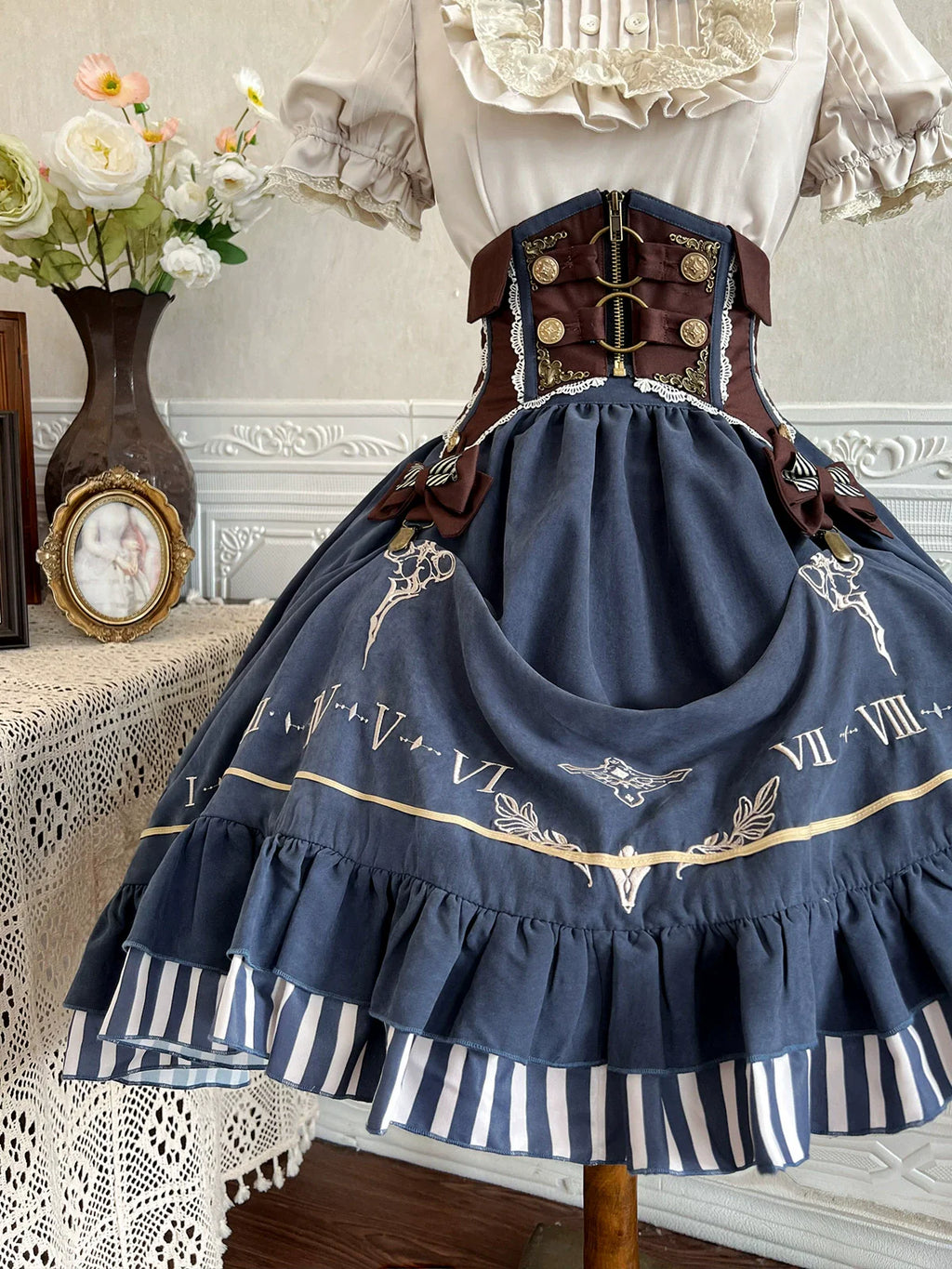 Gilded Pointer - Elegant Classic Lolita Skirt Suit - image 15