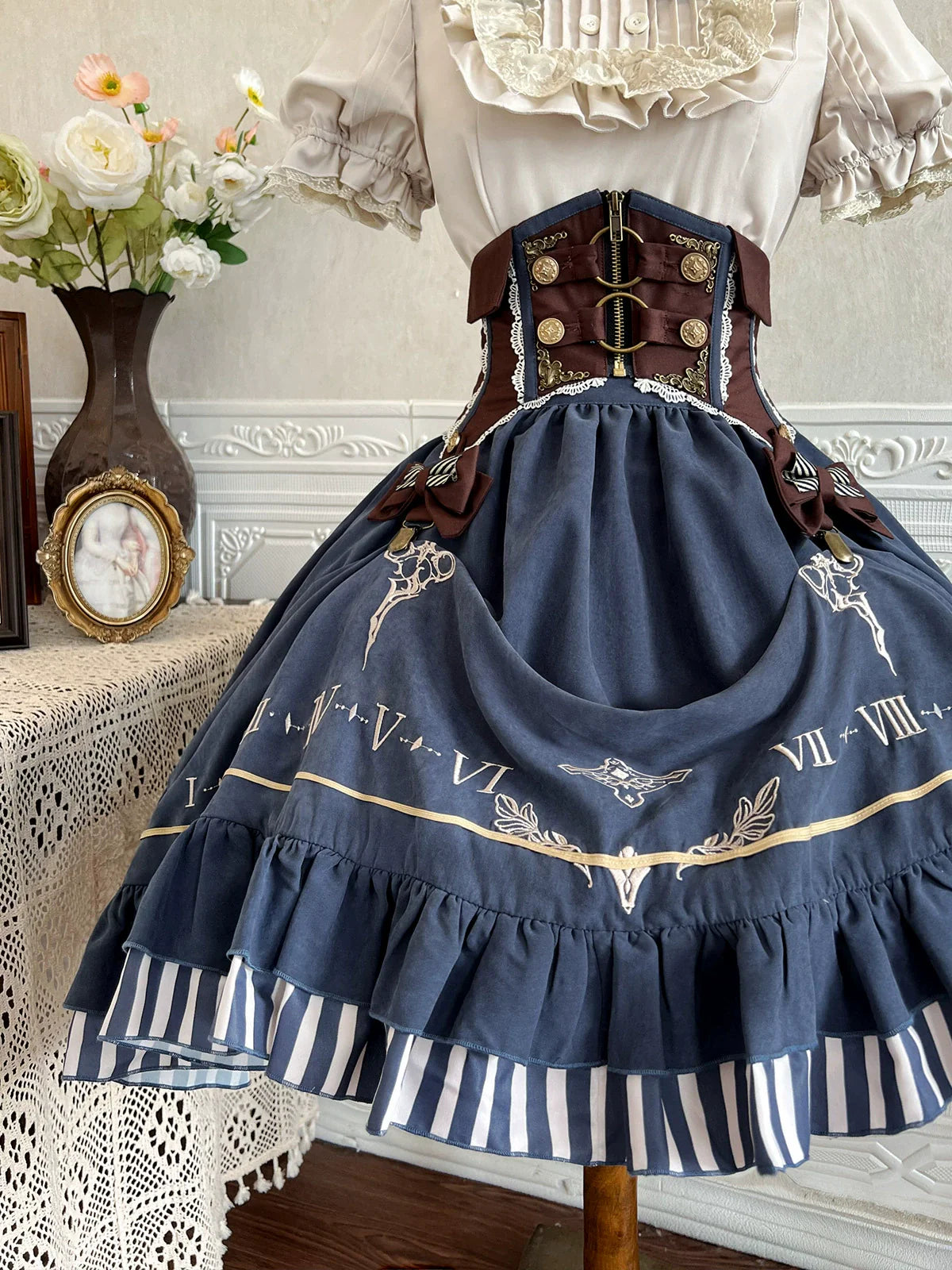 Gilded Pointer - Elegant Classic Lolita Skirt Suit - image 15