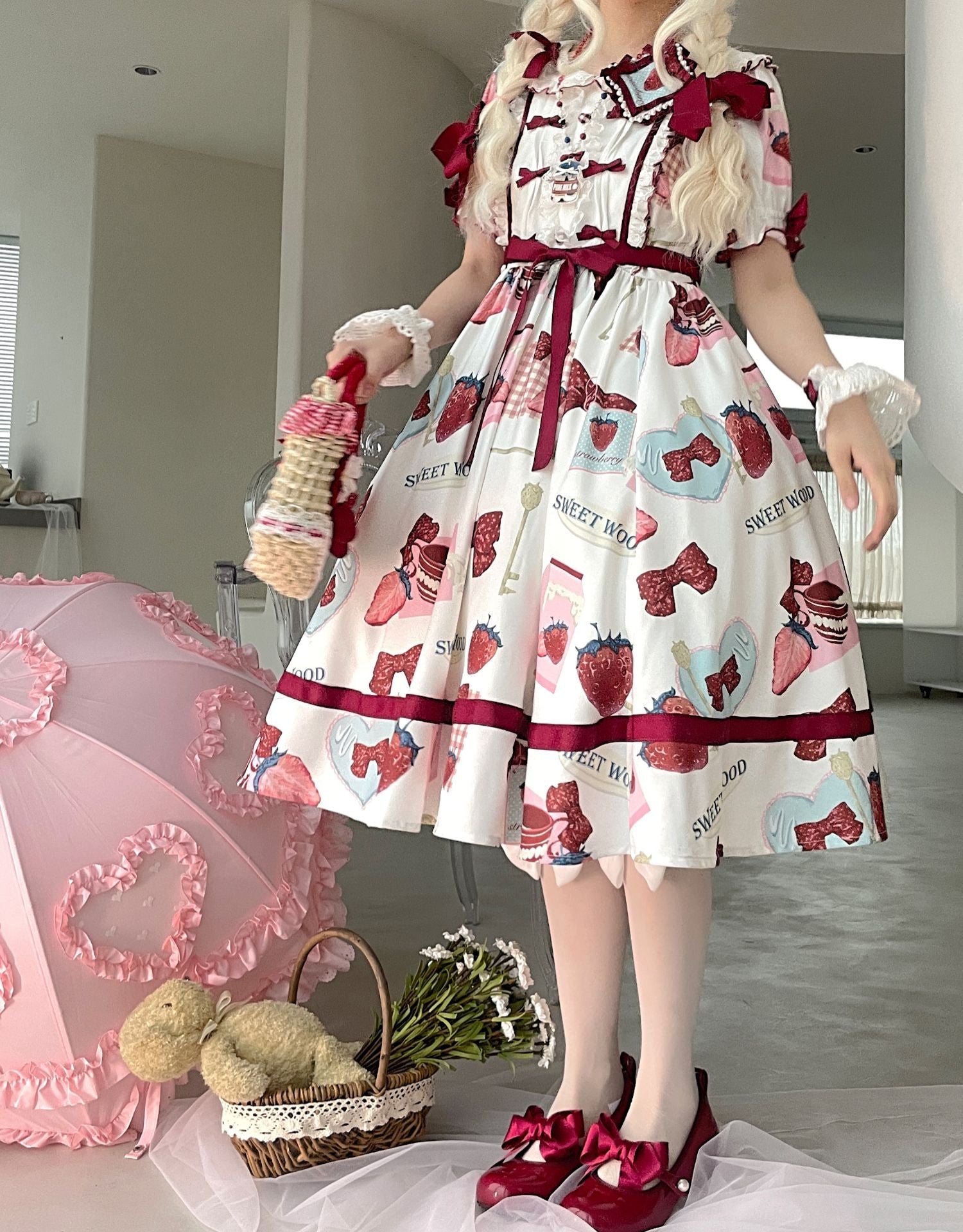 Betty Baby Sweet Lolita OP Dress and Accessories - image 18