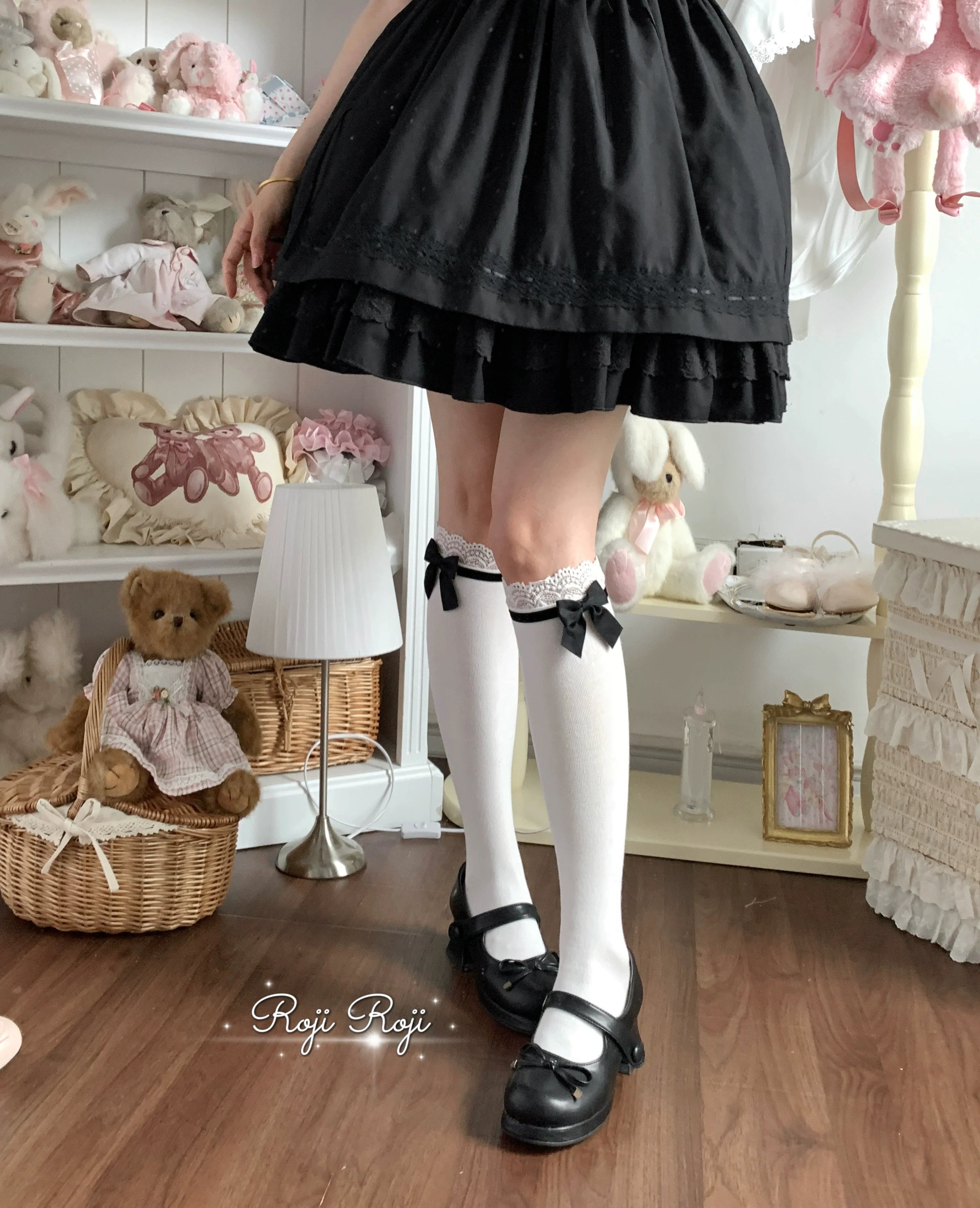 Sweet Lolita Socks With Lace & Bow Details - image 2