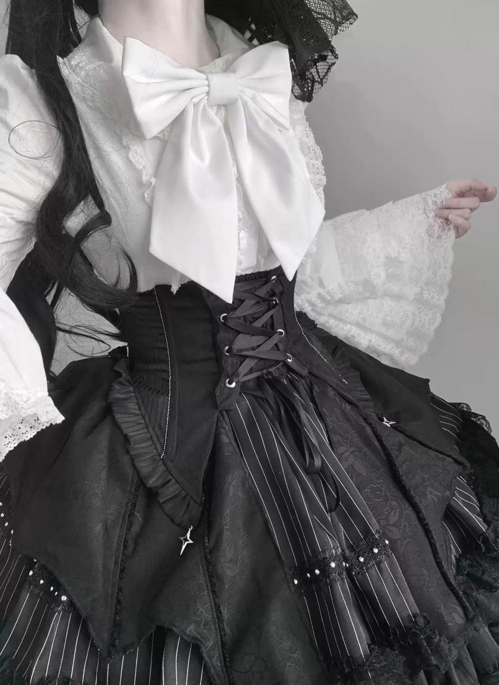 Trace Bone Black Gothic Lolita Skirt and Waist Cincher Set - image 8