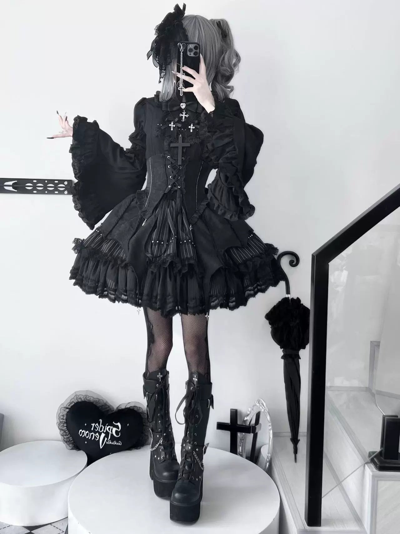 Trace Bone Black Gothic Lolita Skirt and Waist Cincher Set - image 10