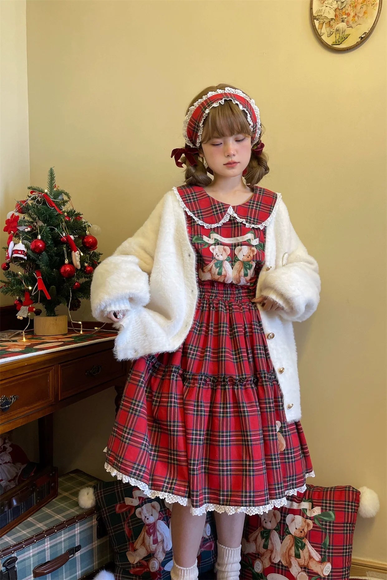 Christmas Vintage Lolita Skirts Doll Collar Blouse Plaid Skirt Set - image 10
