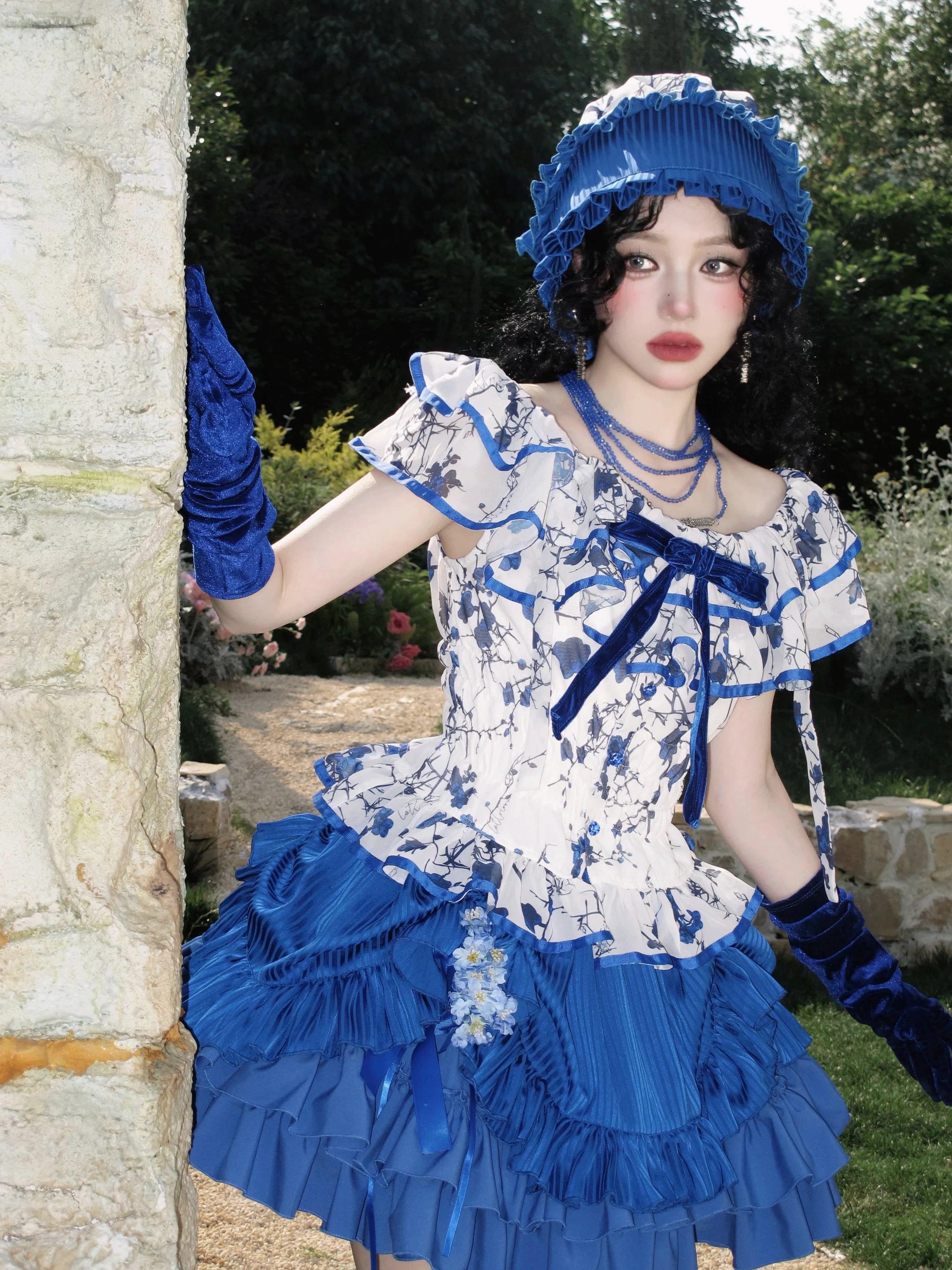 Thorned Rose Gothic Lolita Blouse and Skirt Set - image 4