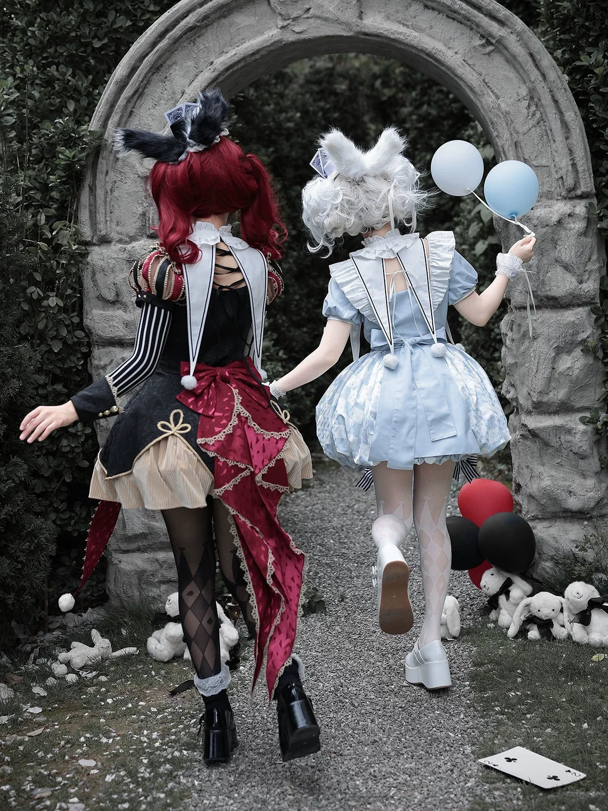 Gothic Lolita Jacquard Dress with Pointed Tail Hem and Accessories - image 4
