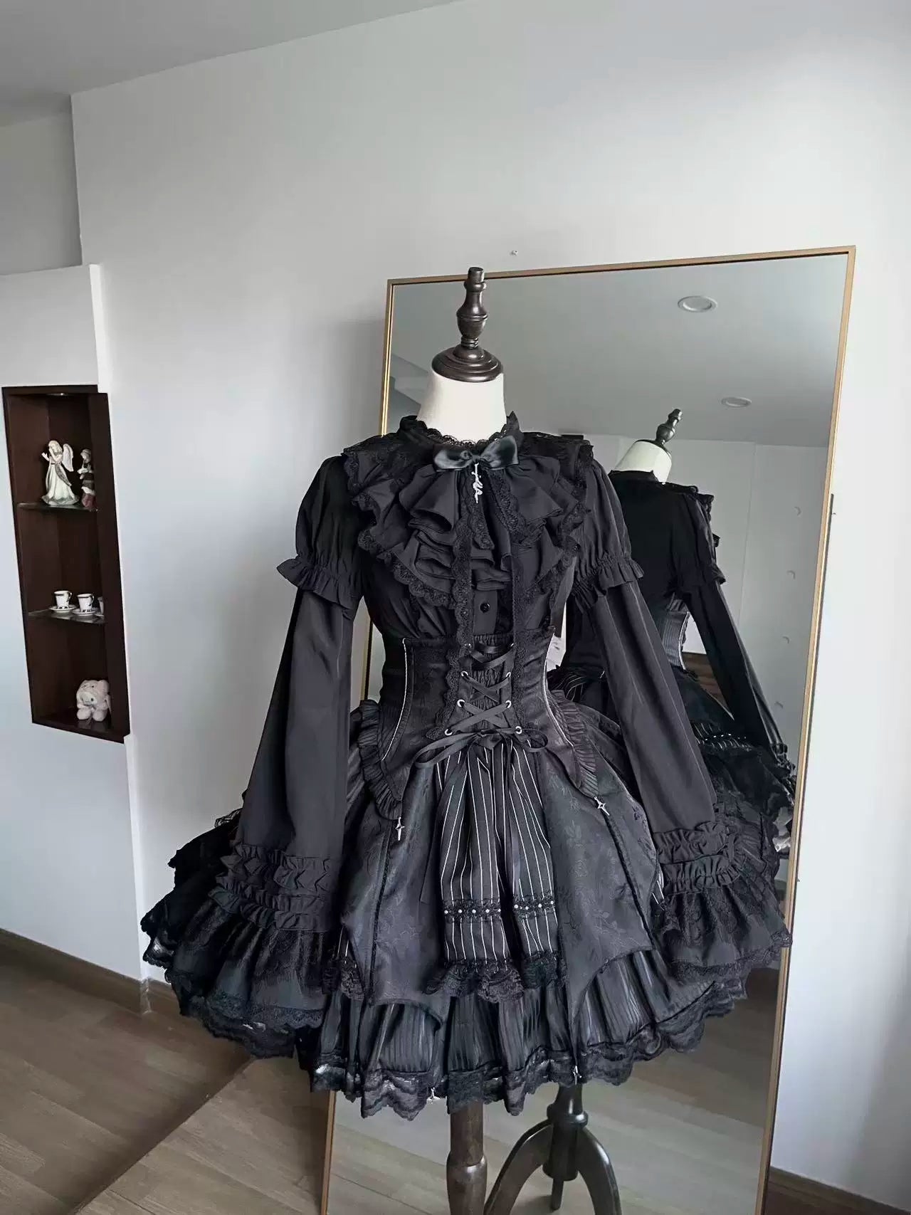 Trace Bone Black Gothic Lolita Skirt and Waist Cincher Set - image 18