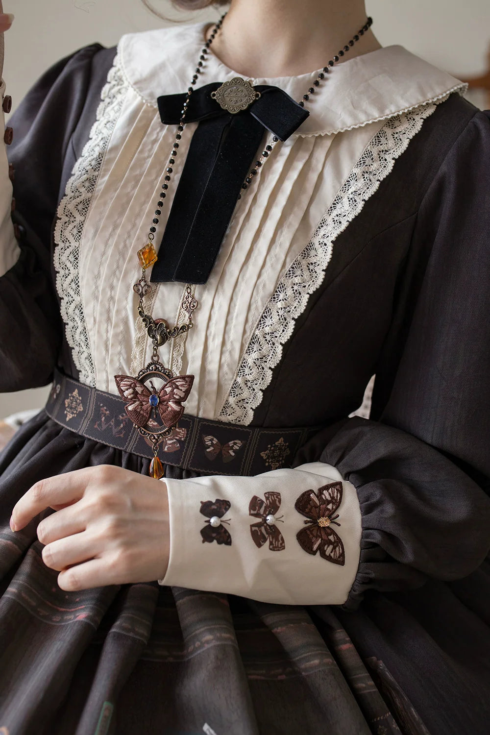German Bookshelf - Classic Lolita OP Dress & Detachble Cape - image 23