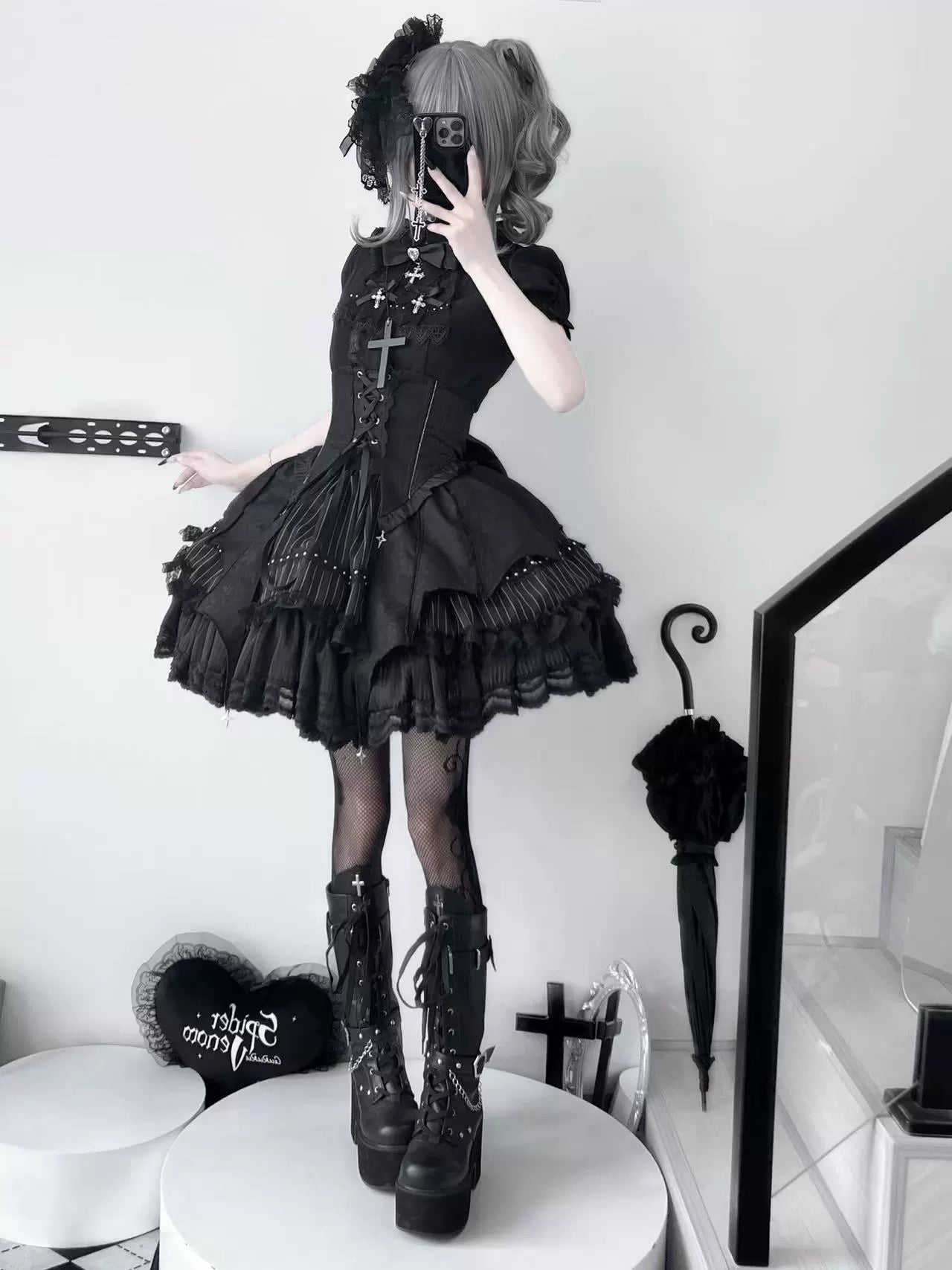 Trace Bone Black Gothic Lolita Skirt and Waist Cincher Set - image 11