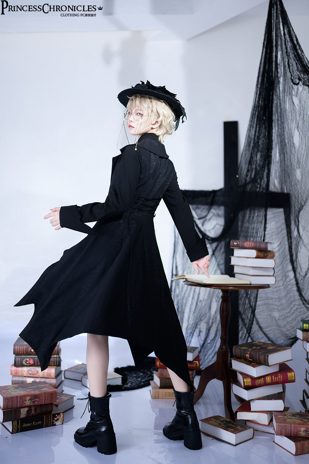 Wind - Ouji Lolita Black Long Vest - image 4