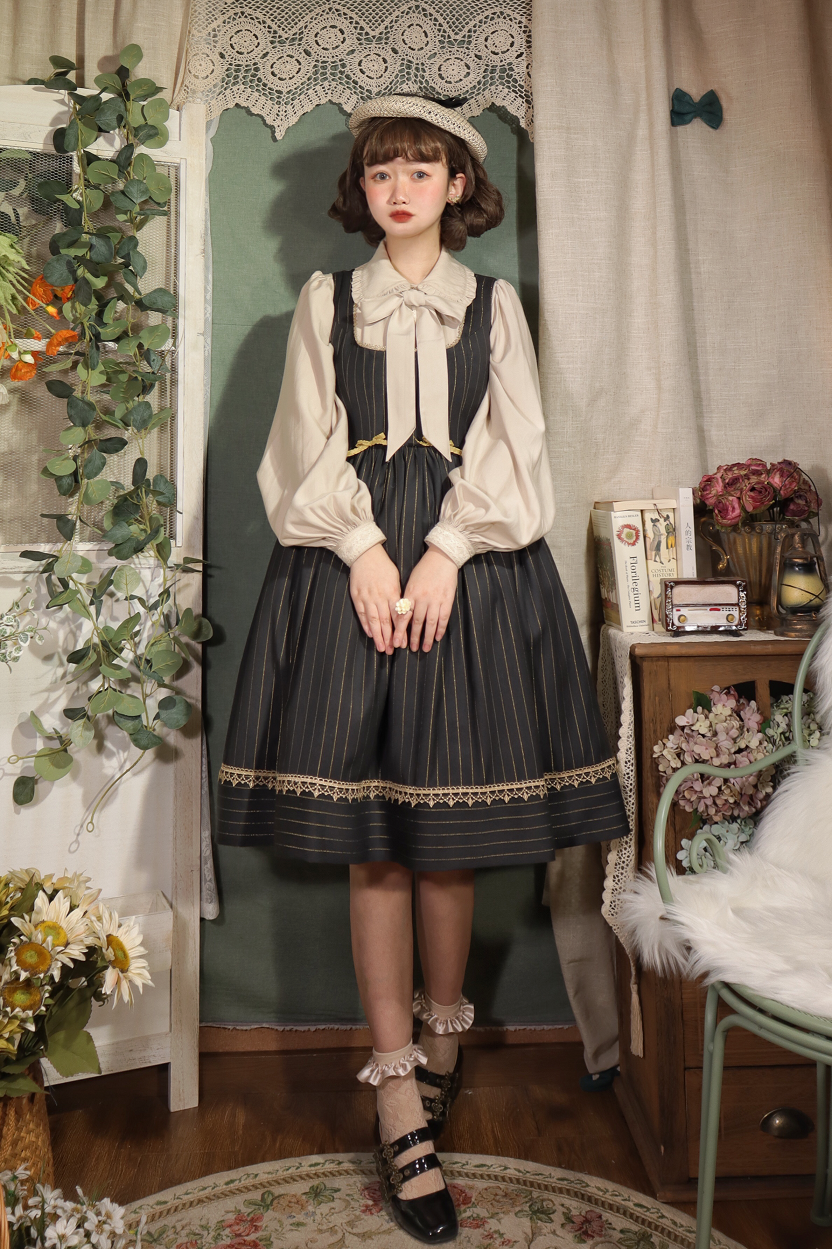 Mayer's Whisper - Vintage Lolita Large Sleeve Blouse - image 7