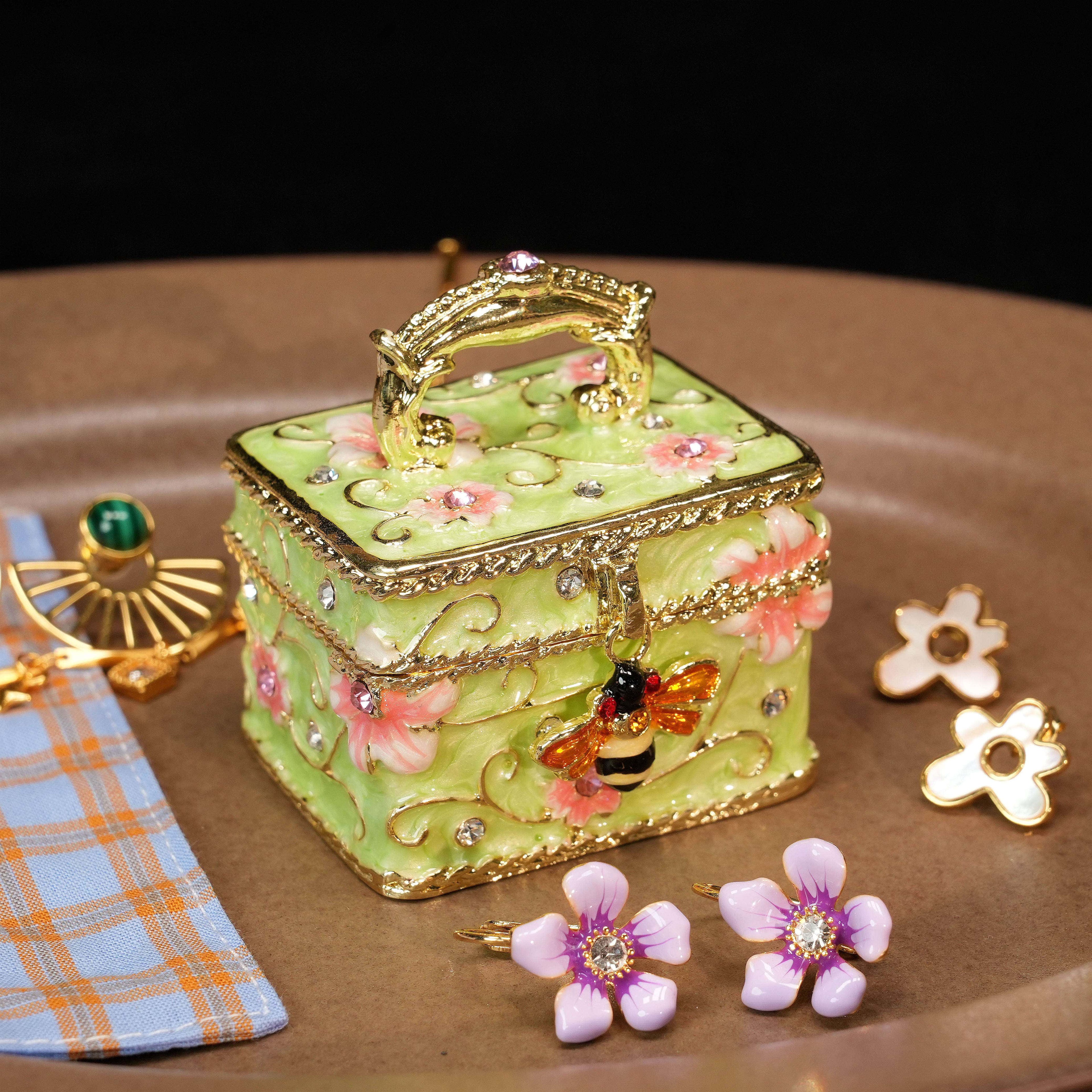 Treasure Chest Bee - Enamel Ring Jewelry Box - image 4