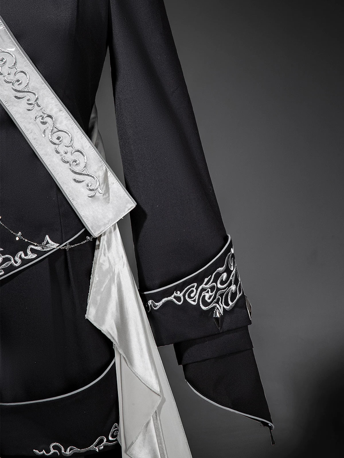 Oathbound Sword - Ouji Top, Shorts and High-Low Coat Collection - image 6