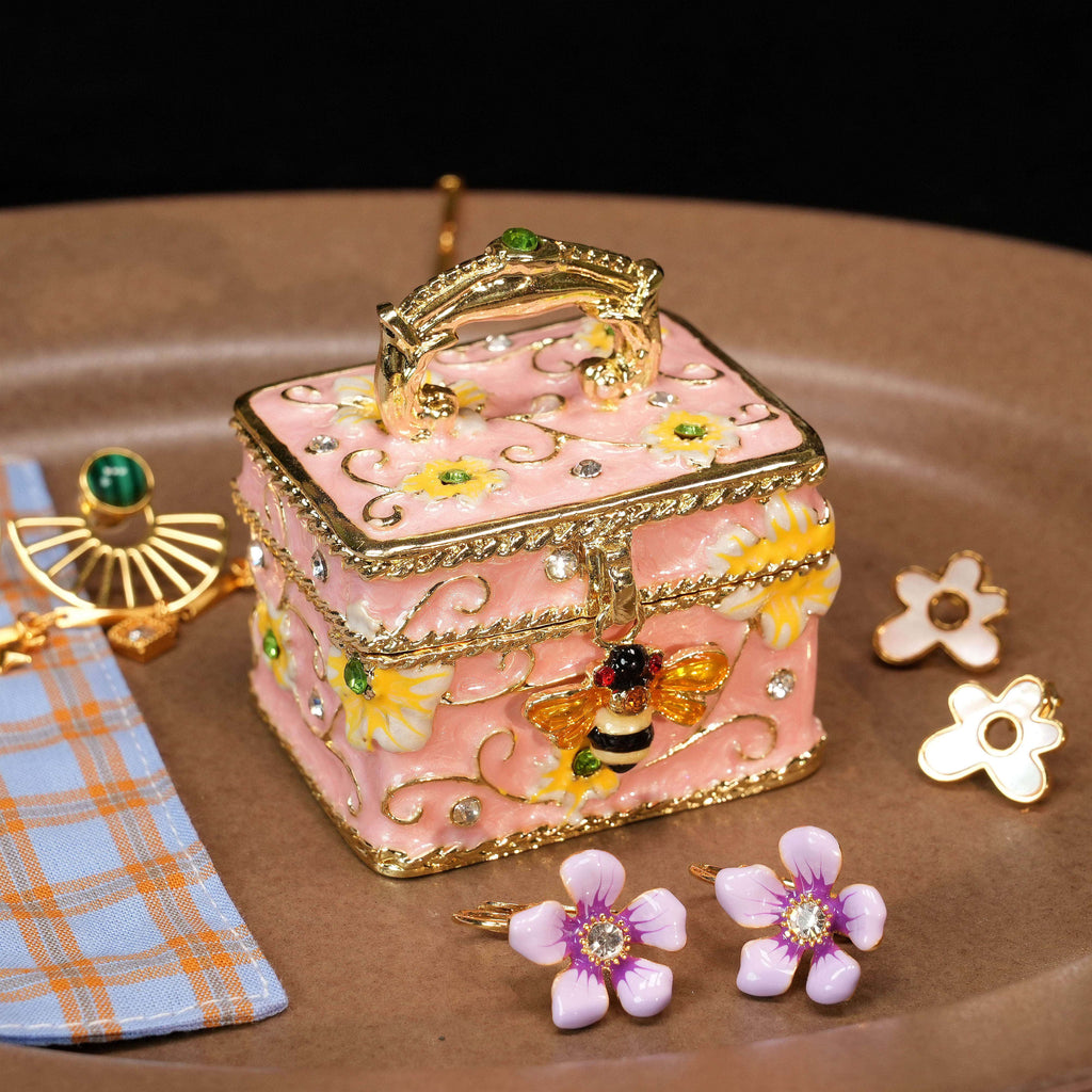 Treasure Chest Bee - Enamel Ring Jewelry Box - image 1