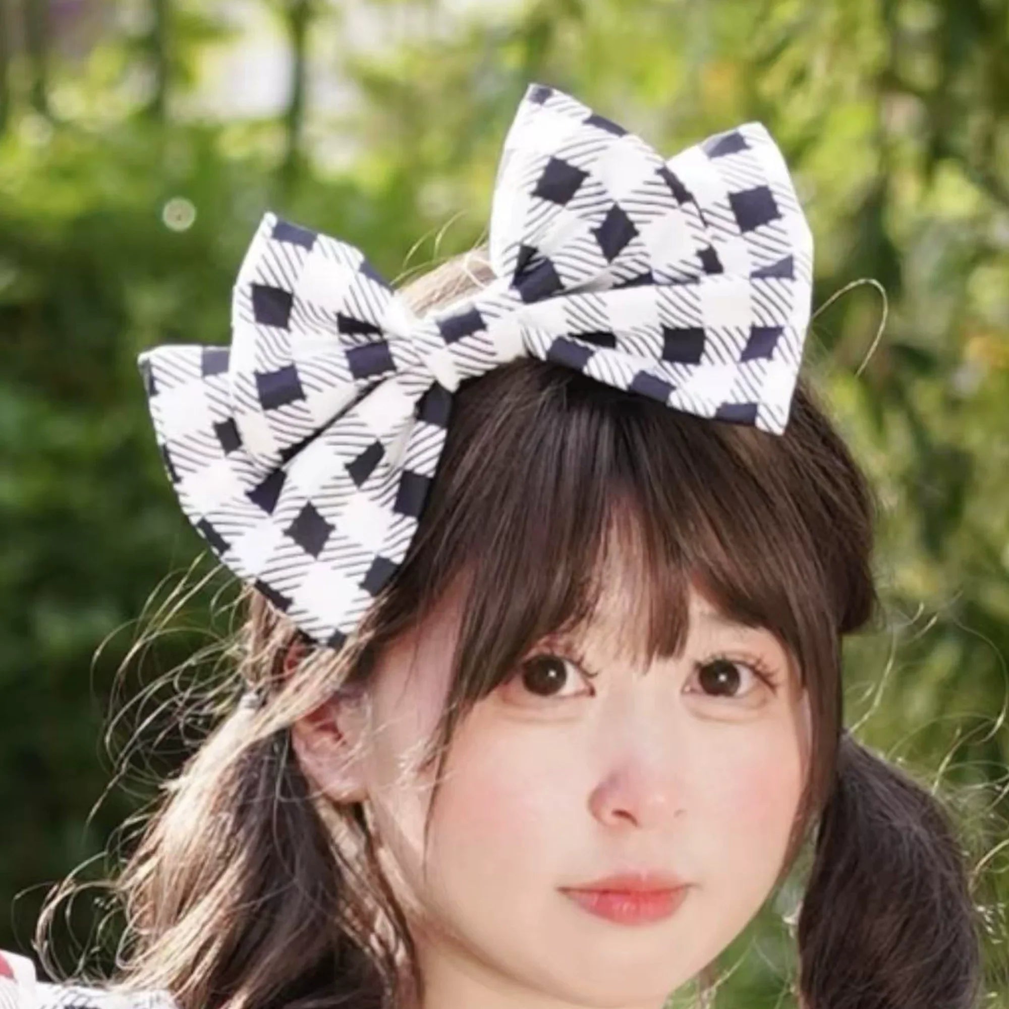 Gingham Strawberry Country Lolita Accessories - Necklace, Straw Hats & KC - Black KC Headbow