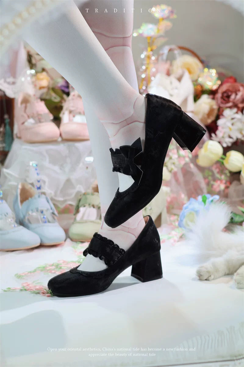 Heidi Manor - Classic Lolita Chunky Heels with Cutout Trims - image 5