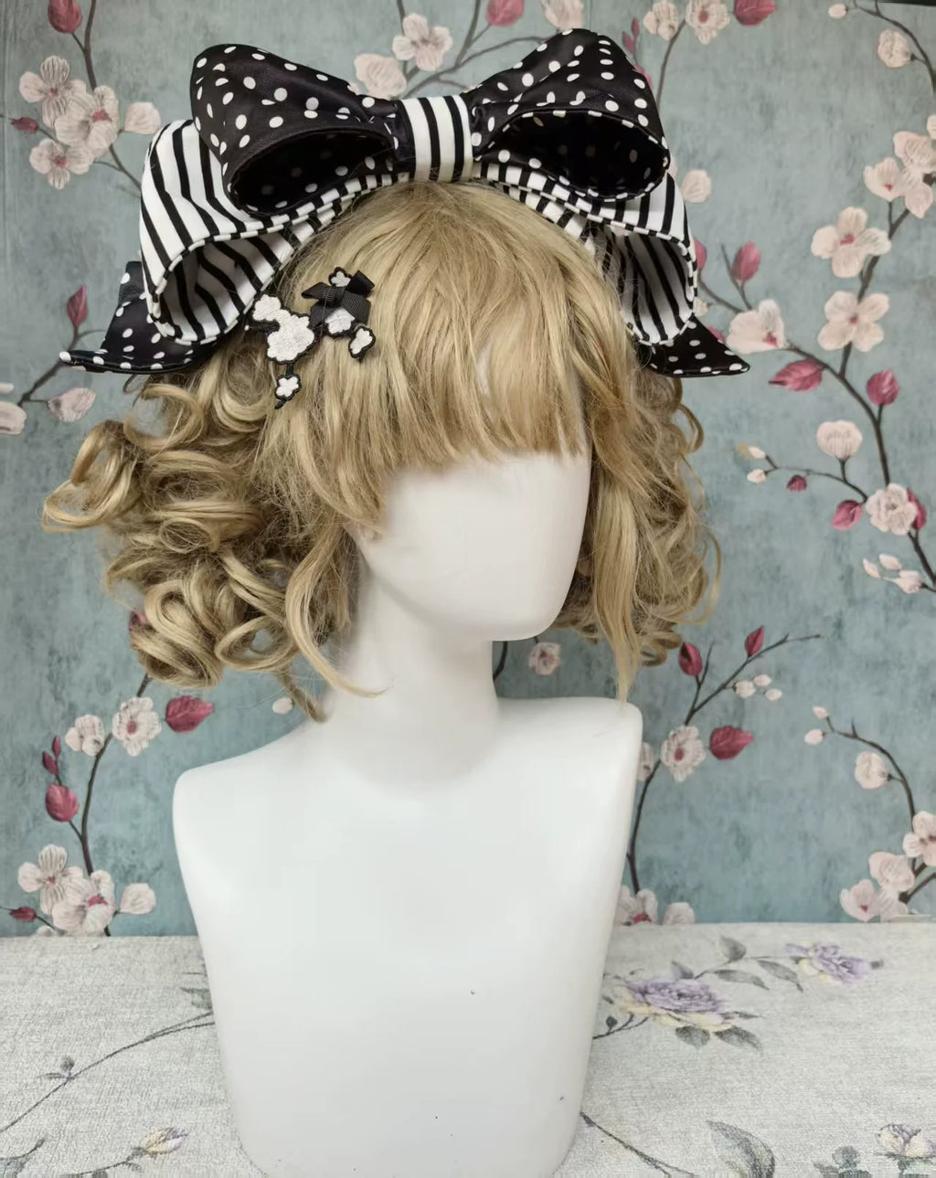 Poodle - Old School Lolita OP Dress and Accessories - image 6