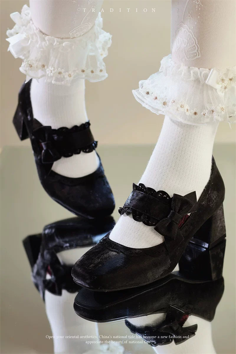Heidi Manor - Classic Lolita Chunky Heels with Cutout Trims - image 17
