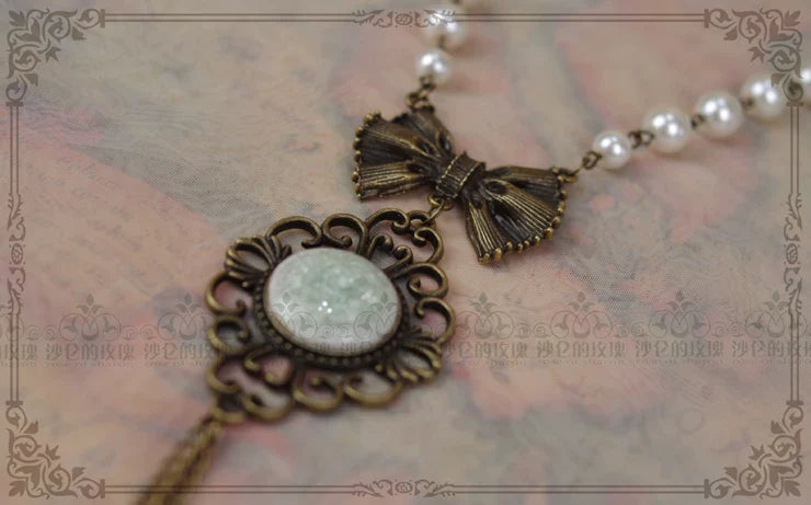 Vintage Lolita Pearl Necklace with Key Charm - image 7