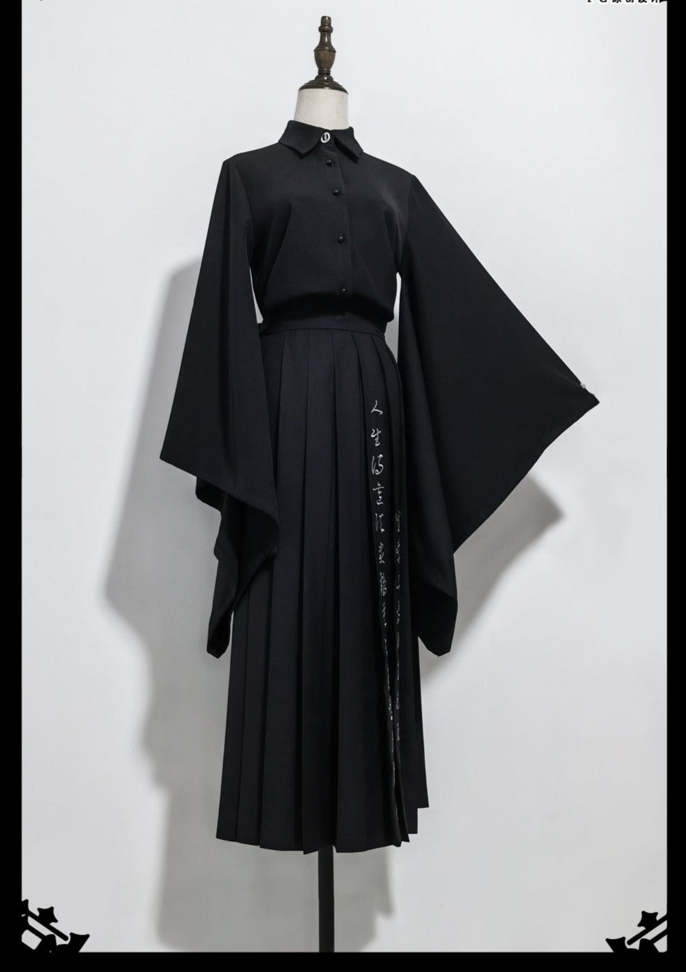Pomegranate Note - Black Pleated Ouji Skirt - image 2
