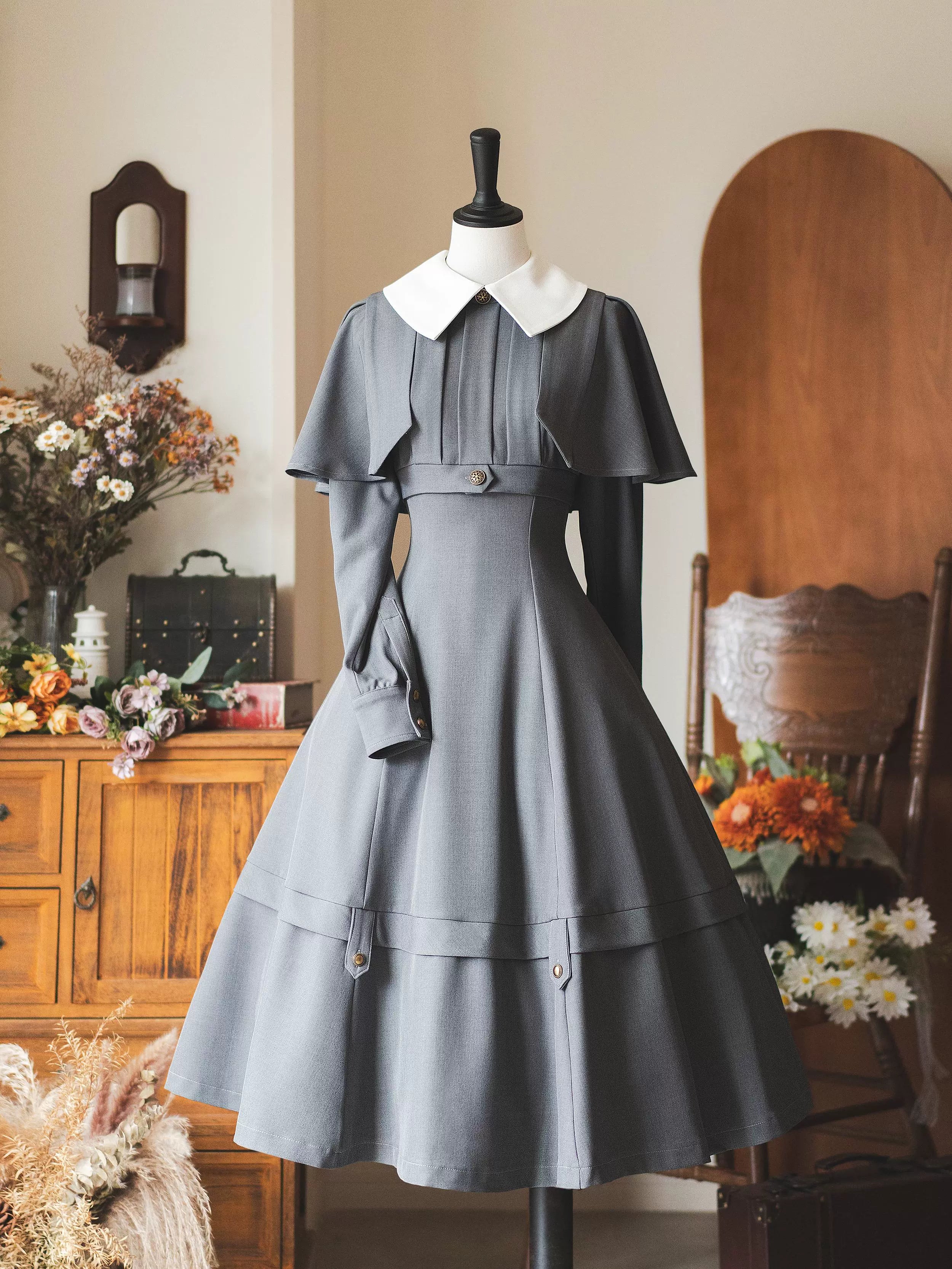 Forest Antique Box - Classic Lolita OP Dress with Detachable Short Cape - image 1