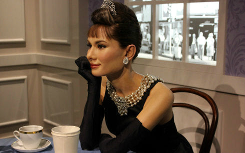 Hepburn Time - Retro Elegant Tiered Pearl Choker - image 3
