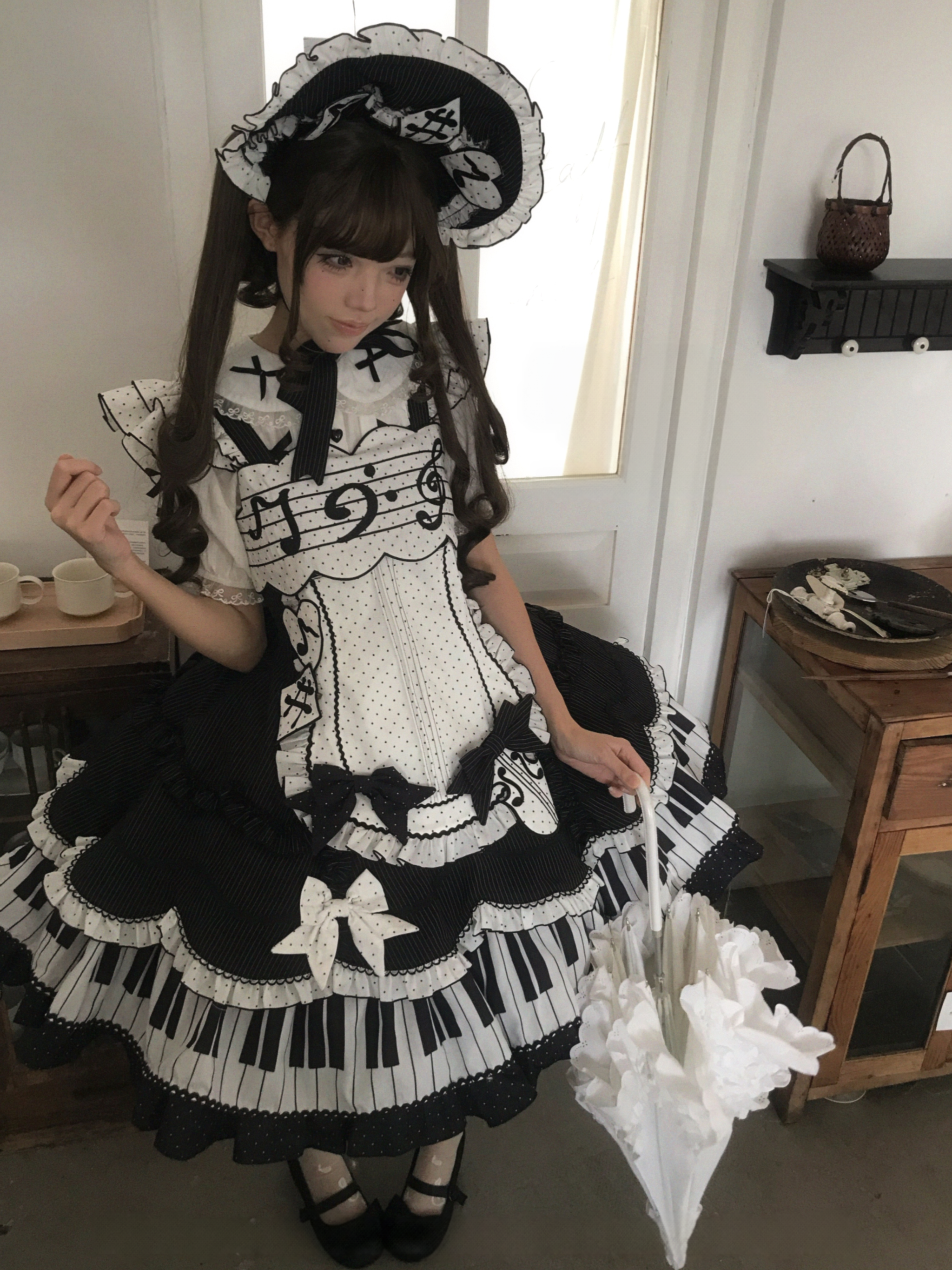 Rhythm Note Old School Lolita Piano-Key JSK and Accessories - image 2