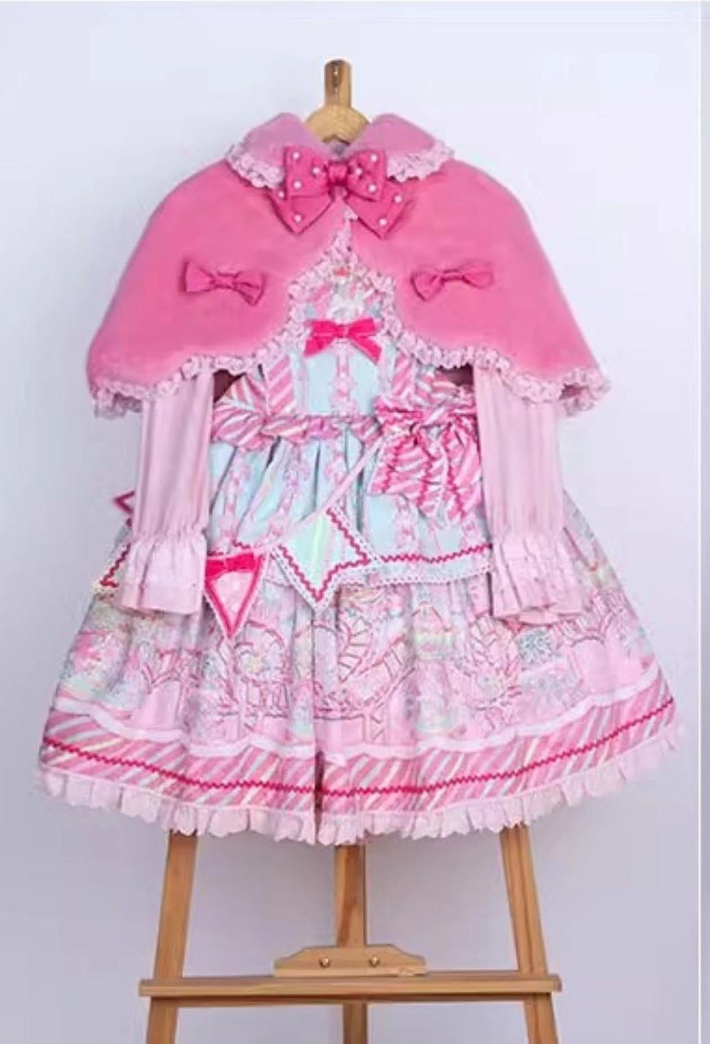 Rabbit-Ear Winter Lolita Cape with Bows - image 22