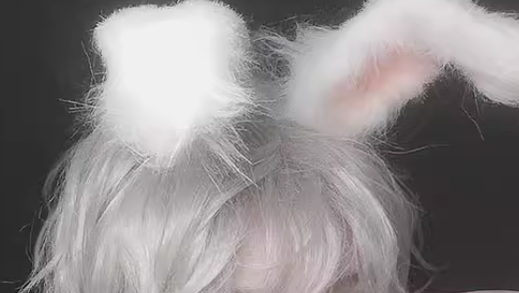 Mr. Rabbit - Gray Slightly Short Curly Wig - image 11