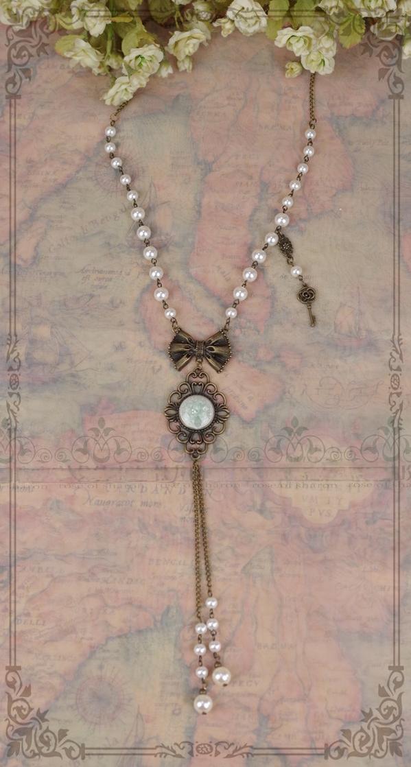 Vintage Lolita Pearl Necklace with Key Charm - image 1