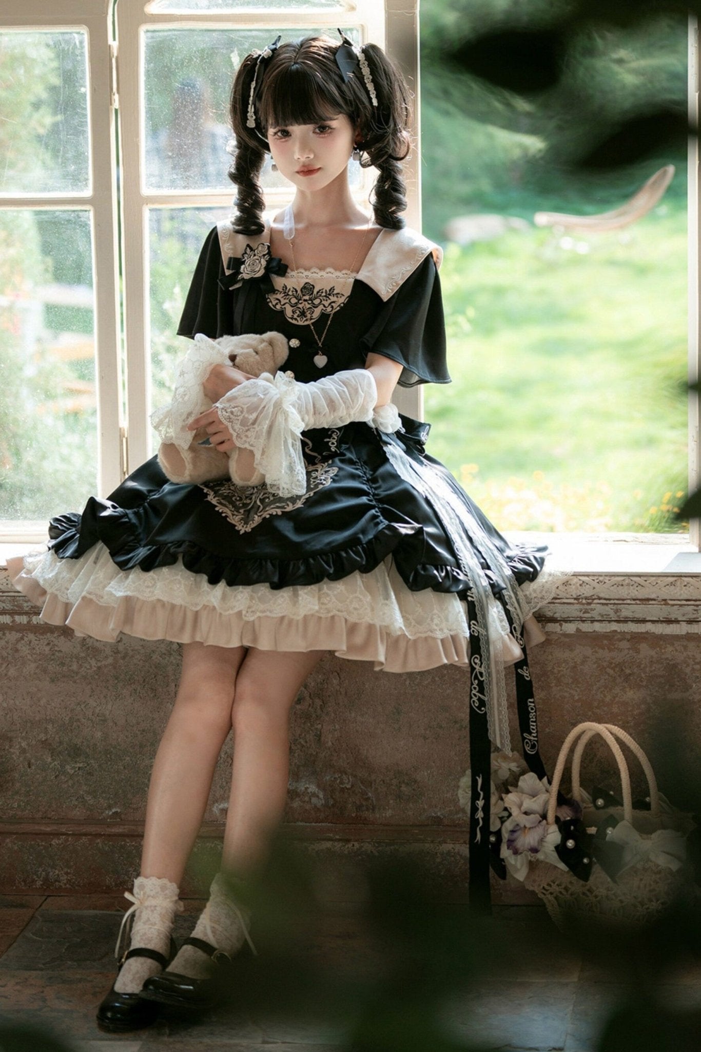 Glaze Floral Realm Black Lolita OP Dress and Accessories - image 10